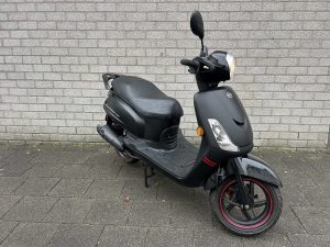 Sym Fiddle II snorscooter